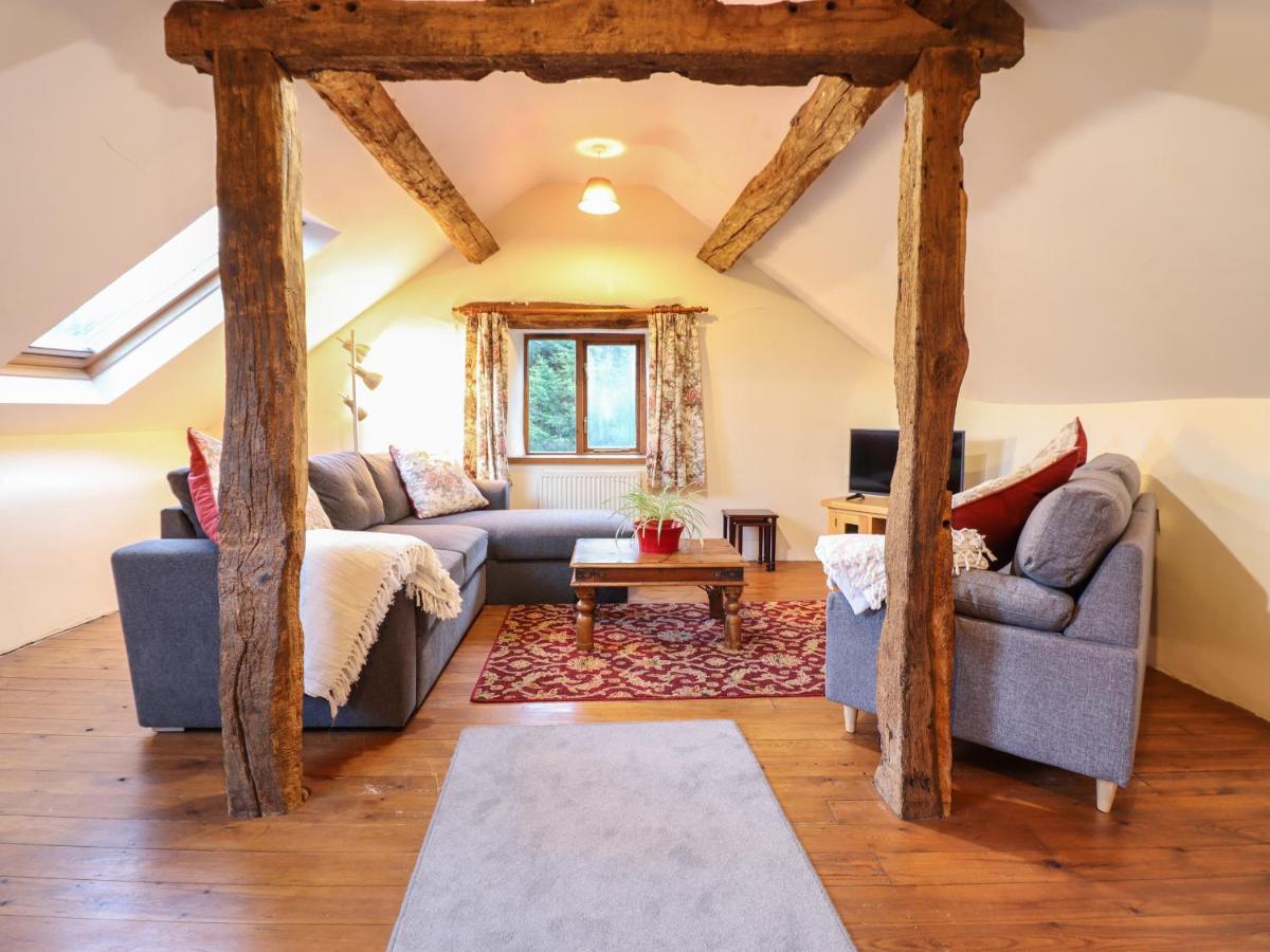 Villa Yr Hen Felin à Oswestry Extérieur photo